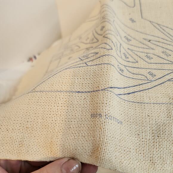 Vtg Aunt Lydia’s Red Barn Rug No 678 Punch Needle Foundation 24x36 Kit - Picture 6 of 10